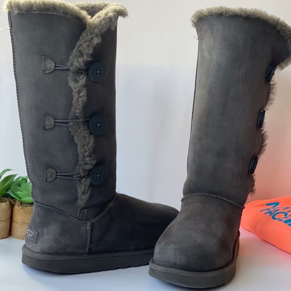 UGG Shoes - Ugg triple button gray tall